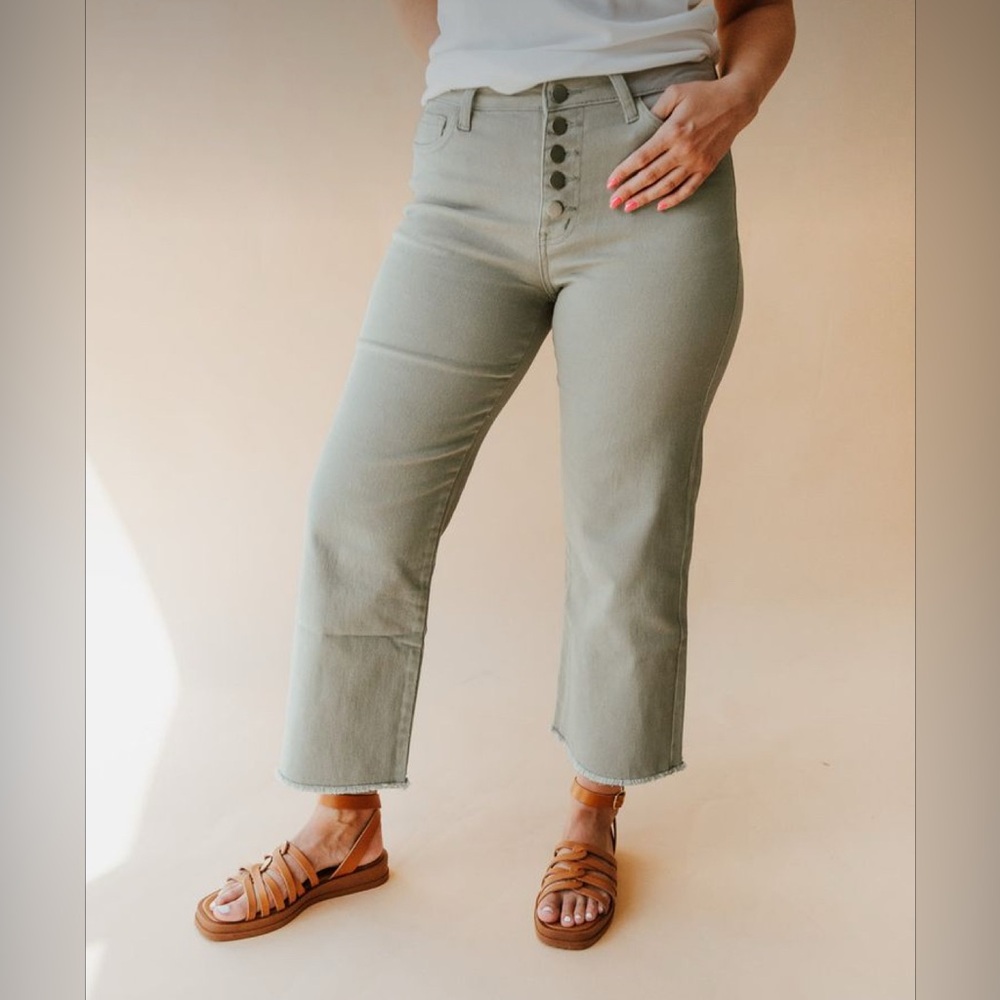 Piper & Scoot Matilde Wide Leg Crop Pants in olive green “Anniewear”